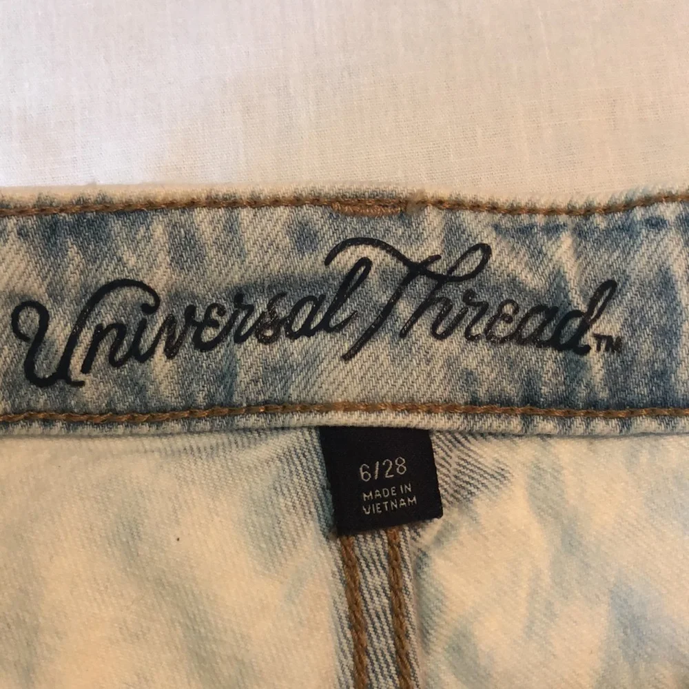 Universal Thread High Rise Midi Short - Picture 3 of 4